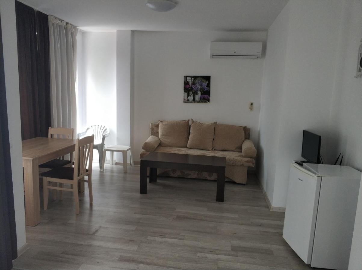 Zoleks Apartment Burgas Exteriör bild