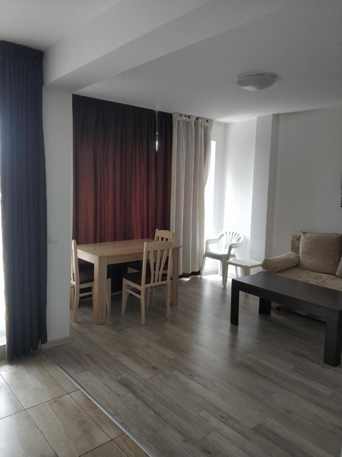 Zoleks Apartment Burgas Exteriör bild