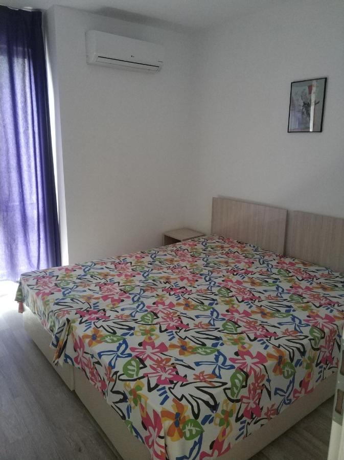 Zoleks Apartment Burgas Exteriör bild