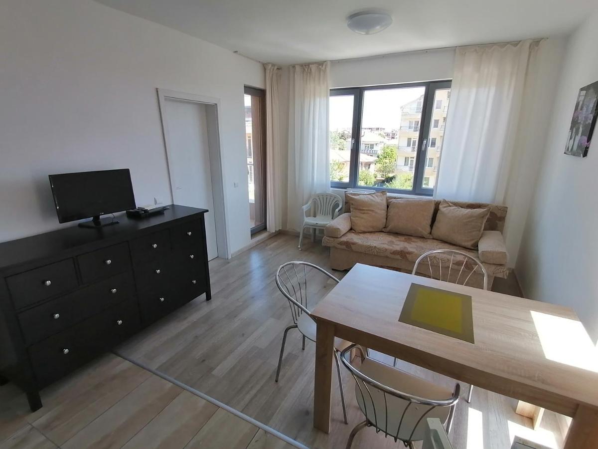 Zoleks Apartment Burgas Exteriör bild